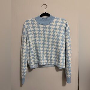 H&M Light Blue & White Houndstooth Mock Neck Sweater